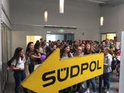 Die Workshop-Teilnehmer kommen im Südpol an. (Bild: David von Moos, Luzern, 30. Mai 2019)