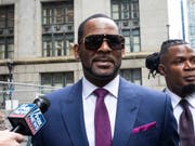 Im drohen bis zu 30 Jahre Haft: US-Sänger R. Kelly ist wegen mehrere Sexualstraftaten angeklagt. (Bild: KEYSTONE/AP Chicago Sun-Times/ASHLEE REZIN)