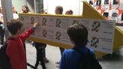 Die Qual der Wahl: Die Teilnehmer würden am liebsten jeden Workshop besuchen. (Bilder: David von Moos)