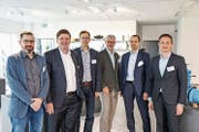 Der Vereinsvorstand mit: Thomas Goldinger, Gemeindepräsident Wängi, Hansjörg Brunner (Präsident), Nationalrat, Wallenwil, Roman Habrik, Gemeindepräsident Kirchberg, Hans Mäder, Gemeindepräsident Eschlikon; Marcel Mosimann, HEV Wil & Umgebung, und Standortförderer Robert Stadler. (Bild: Hans Suter)