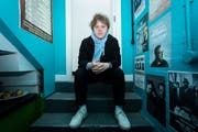 Lewis Capaldi am 19. Mai in der Garderobe vor einem Auftritt. (Foto: Andrew Benge/Redferns)