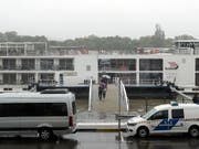Die «Viking Sigyn» nach der Kollision mit einem Ausflugsschiff in Budapest. (Bild: KEYSTONE/AP/LASZLO BALOGH)