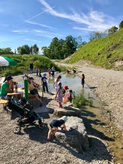 Bei den sommerlichen Temperaturen war das Wasser nur zu verlockend.