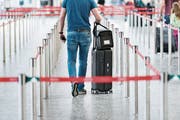 Check-in am Flughafen Zürich. (Bild: Christian Beutler/Keystone)