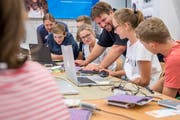 Ein Programmierkurs für Kinder im Startfeld: IT-Unternehmen sind in St. Gallen bereits gut verankert. (Bild: Urs Bucher, 13. August 2018)