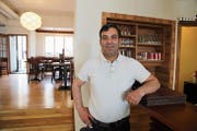 Von St. Moriz nach Rorschach: Der 45-jährige Sevket Bartamay wirkt ab heute im Restaurant «Kornhausstube». Gutbürgerliche Schweizer Küche steht nach wie vor auf der Menükarte. (Bild: Jolanda Riedener)
