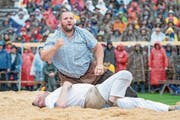 133 Kilogramm Wettkampfgewicht: Sven Schurtenberger. (Bild: Urs Flüeler/Keystone (Bürglen, 12. Mai 2019))
