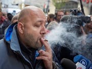Cannabis-Joints sind in Kanada seit Oktober legal: Der persönliche Marihuana-Besitz ist auf 30 Gramm beschränkt. (Bild: KEYSTONE/EPA/ANDRE PICHETTE)
