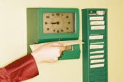 Einstempeln, faulenzen, ausstempeln: Ein solcher Job wird in Schweden vergeben. (Bild: Getty)