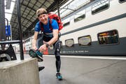 Der Luzerner Roland Eggspühler am Luzerner Bahnhof. (Bild: Dominik Wunderli, 4. Mai 2019)