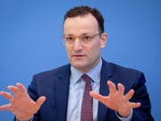 Der deutsche Gesundheitsminister Jens Spahn will die Masern-Impfpflicht in Deutschland einführen. Sie soll ab März 2020 gelten. (Bild: Keystone/DPA/KAY NIETFELD)