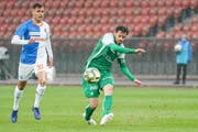 Erneut ein sicherer Wert auf St.Galler Seite: Tranquillo Barnetta (rechts) ist vor dem Zürcher Nedim Bajrami am Ball. (Bild: Claudio Thoma/Freshfocus)