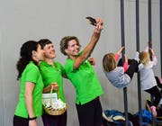Noch ein Selfie ohne Schweissperlen, ehe die gemeinsame und einstündige Turnstunde los geht.