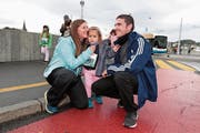 Ein letztes Gruppenbild vor dem Start für Martina, Fiona und Patrick Beck. (Bild: Roger Zbinden, 4. Mai 2019)