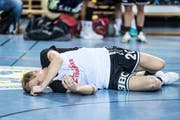 Fortitudo am Boden: Topscorer Lucius Graf nach dem Schlusspfiff. (Bild: Michel Canonica, 4. Mai 2019)