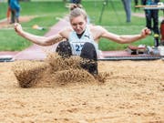 Géraldine Ruckstuhl bleibt im Weitsprung hinter ihrer Bestmarke zurück. Bild: Patrick Hürlimann (Zug, 4. Mai 2019)