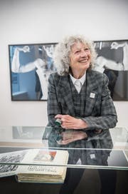 Multitalent Ulrike Ottinger in ihrer Ausstellung in Steckborn. (Bild: Andrea Stalder)
