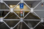 Das Parkhaus UG 24 wird ausgebaut. Über den Betrieb will die Parkhausbetreiberin Cityparking St.Gallen AG mit der Investorin verhandeln. (Bild: Benjamin Manser - 26. April 2019)