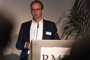CEO Axel Wüstmann an der Generalversammlung im Casino Luzern. (Roger Grütter, 7. Mai 2019)