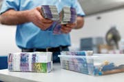 Der Kanton erhält künftig 4,9 Millionen Franken weniger aus dem Nationalen Finanzausgleich. (Bild: Martin Rütsche/Keystone)