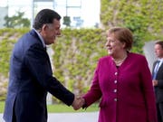 Die deutsche Kanzlerin Angela Merkel hat den libyschen Regierungschef Fajes al-Sarradsch im Kanzleramt empfangen. (Bild: KEYSTONE/EPA/HAYOUNG JEON)