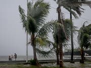 Unwetter wie jene auf den Philippinen haben im vergangenen Jahr viele Menschen innerhalb eines Landes in die Flucht getrieben. (Bild: KEYSTONE/EPA/MARK R. CRISTINO)