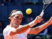 Roger Federer überstand in Madrid den ersten Härtetest (Bild: KEYSTONE/EPA EFE/FERNANDO VILLAR)
