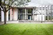 Die Schüler der Oberstufe Wigoltingen müssen sich von sieben Lehrpersonen verabschieden. Einer meldet sich zu Wort und wehrt sich gegen die Kündigungen. (Bild: Sabrina Bächi)