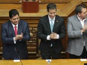 Der Vizepräsident der venezolanischen Nationalversammlung, Edgar Zambrano (links), ist am Mittwoch (Ortszeit) vom örtlichen Geheimdienst festgesetzt worden. (Bild: KEYSTONE/EPA EFE/MIGUEL GUTIERREZ)