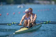 Barnabé Delarze (links) and Roman Röösli rudern ins A-Final. (Bild: Pius Amrein, Luzern, 1. Juni 2019)