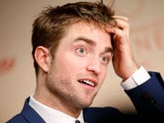 Der 33-jährige Schauspieler Robert Pattinson soll der neue Darsteller von «Batman» werden. (Bild: KEYSTONE/EPA POOL/SEBASTIEN NOGIER / POOL)