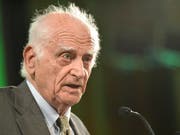 Michel Serres 2012 am Dies Academicus der Universität Genf. (Bild: KEYSTONE/MARTIAL TREZZINI)