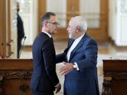 Der deutsche Aussenminister Heiko Maas (links) in Teheran mit seinem iranischen Amtskollegen Mohammed Dschawad Sarif. (Bild: KEYSTONE/AP/EBRAHIM NOROOZI)