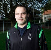 «Unserem Team, das mehrheitlich aus 20- und wenigen 30-jährigen Spielern besteht, mangelt es an altersmässiger Durchmischung», analysiert der Trainer Alberto Rodriguez. (Bild: Stefan Kaiser)