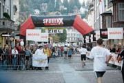 Das Ziel des vorläufig letzten Altstadtlaufs war ein beliebter Ort für die Zuschauer. (Bild: PD)