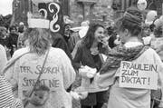 Am Frauenstreik 1991 war Kindererziehung genauso ein Thema wie herablassende Sprache gegenüber Frauen. (KEYSTONE/Str)