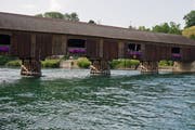 Die Rheinbrücke ist über 200 Jahre alt und verbindet Diessenhofen mit Gailingen. (Bild: Coralie Wenger)