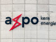 Der Energiekonzern Axpo kann noch nicht von den anziehenden Strompreisen profitieren. Denn erst im kommenden Jahr laufen die aktuellen Absicherungsgeschäfte von 2016 aus. (Bild: KEYSTONE/ENNIO LEANZA)