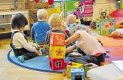 In den Kindertagesstätten im Appenzellerland spielen geimpfte und ungeimpfte Kinder miteinander. (Bild: PD)