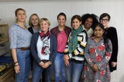 Sie moderieren in Uri; von links: Fatma Cosarpinar, Myrvete Sheholli, Simone Abegg, Carla dos Santos, Kaoutar Zgraggen, Akberet Mehari, Vijitha Baskaram und Yvette Zurfluh (es fehlt Sonia Mohammadi). (Bild: PD)