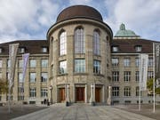 Doppelt so hoch wie vor zehn Jahren, aber immer noch zu tief: Der Frauenanteil bei den ordentlichen Professuren an Uni Zürich beträgt 21 Prozent. (Bild: KEYSTONE/CHRISTIAN BEUTLER)
