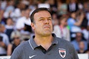 FCA-Trainer Patrick Rahmen würde gerne zum FC Basel wechseln. (Bild: Peter Klaunzer/Keystone)