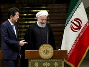 Iran bleibt trotz Japans Vermittlungsbemühungen hart: Der japanische Regierungschef Shinzo Abe mit Präsident Hassan Ruhani in Teheran. (Bild: KEYSTONE/AP/EBRAHIM NOROOZI)