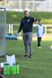 Roland Widmer als Trainer von Zug 94. (Bild: Roger Zbinden, Zug, 23. September 2017)