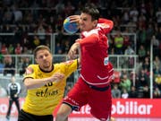 So dynamisch soll es mit der EM-Qualifikation klappen: Bundesliga-Star Andy Schmid setzt sich gegen Belgien energisch durch (Bild: KEYSTONE/CHRISTIAN MERZ)