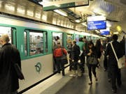 Bis spätestens 2021 soll es in der Pariser Metro keine Tickets aus Papier mehr geben. (Bild: Keystone/EPA/HORACIO VILLALOBOS)