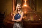 Claudia Graf, Geschäftsleiterin der Brauerei Sonnenbräu, Rebstein. (Bild: Benjamin Manser)