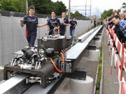 Testfahrt des Swissloop Pod auf dem Gelände der Empa in Dübendorf am Mittwoch. (Bild: Keystone/WALTER BIERI)