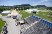 Das Gelände des Turnfests in Aarau: Die Aufbauarbeiten sind in vollem Gange. (Bild: Keystone/Urs Flüeler)