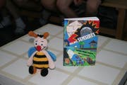 Die Biene Sumsi als Maskottchen zum Buch.